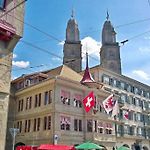 Turicum Apartment Mit Balkon Und Parkplatz