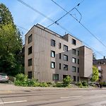 Zurich Flat: Central & Lake Convenience