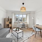 Homey Comfort In Oerlikon