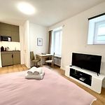 Heart of Zurich Modern Studio HG7