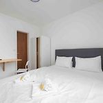 Urban Oasis With Queen Bed And View Be-12