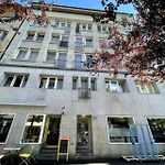 Urban Oasis With Queen Bed And View Be-19