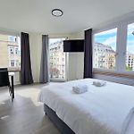 Downtown Deluxe Studio With Queen Bed Be-46