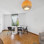 Spacious Central Apartments Hoting
