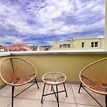 Skyline Rooftop Suite With 2 Balconies -401-