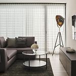 Spacious 1 Bedroom Apartment With Balcony