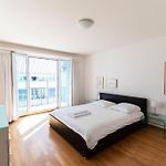2 Bedroom Apartment Close To Lake - D2
