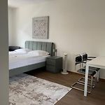 Functional Studio Nearby Opera - Cross 7