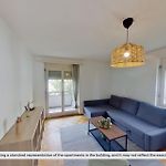 Zurich 2-Bedroom Apartment With Comforts