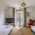 Boho Suite Zürich - 80 qm, 3 Schlafzimmer, Balkon&Zugang zur Dachterrasse mit Grill&Seesicht