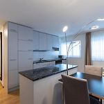 Nice 1Br Near Lake And Very Central - Hoesch 13