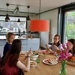 Josephine\'S Guesthouse - Women Only With Rooftop And Community Area