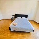 5 Bedroom City Center Apartment With Balcony Dorf - Self Checkin