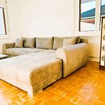 Large Flat With Balcony In Zurich, Kars