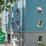 Josephine\'S Guesthouse - Women Only With Rooftop And Community Area