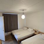 Cozy 2-Bedroom Apartment In Vibrant Zurich
