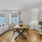 Im Stadtzentrum Gelegenes Apartment Mit Kingsize Bed