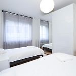 Airy Apartment Near Uetliberg Nature