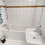 Charming 1Bd Flat - Old Town Uz1
