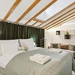 Old Town Diamond Penthouse Ac Private Rooftop