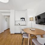 Wifi, Smart Tv, City Centre, Queen Bed - Cr 18