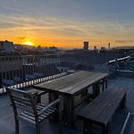 Modern Apartment Next To Zurich Hb With Roof Terrace