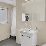 1Br Apartment With Balcony - West 13