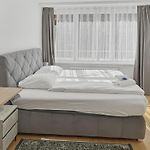 2Br Flat In The City Center - West 12