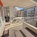 2Br Near Lake - Flower 23