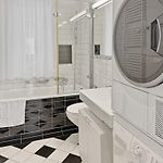 2Br Near Lake - Flower 23