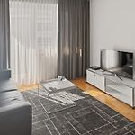 Cozy 1Br Near Lake With Balcony - Mill 422