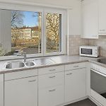 Cozy And Sunny 2Br Flat In The City Centre - Sky10