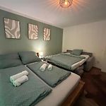Central Hideaway Garden, Parking, Cinema,4,5Rooms