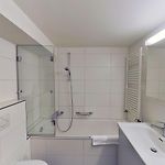 Awesome 2Br Flat Near Lake And City Center - Sf16
