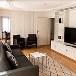 Awesome 2Br Flat Near Lake And City Center - Sf16