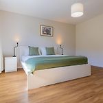 Leaf Apartment In Zurich Oerlikon