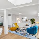 Ikon Old Town Penthouse Ac, Lake & Mountain View