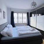 Spacious Enge Apartment Gem - Sihlcity, Balcony, Private Laundry