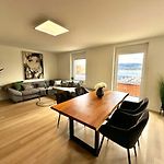 Seeblick Wohnung In Wollishofen