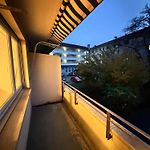 Ready-To-Move-In & Furnished Studio In Zurich - Ideal For Longterm Stays