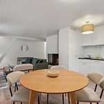 Cozy 1Br In City Center - Color 31