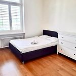 Flat - Close To Zurich Hb Uni