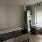 Cozy Apartment In The Heart Of The Zurich Botanic Garden