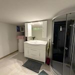 Grosses Apartment Fuer 12 Mit Aussenbereich In Zuerich