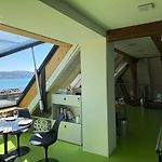 Lake Zurich Attic With Parking And View