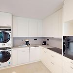 Central 2Br Apartment Zurich District 6 - Near City Centre