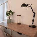 City Apt With Free Parking & Ac Tram To Center