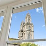 Designer Old Town Residence Waterview Ac