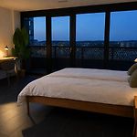 Skyline Apartment Zuerich Mit Eckterrasse