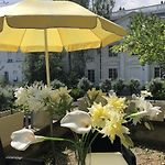 Garden Studio Apartment Zürichberg